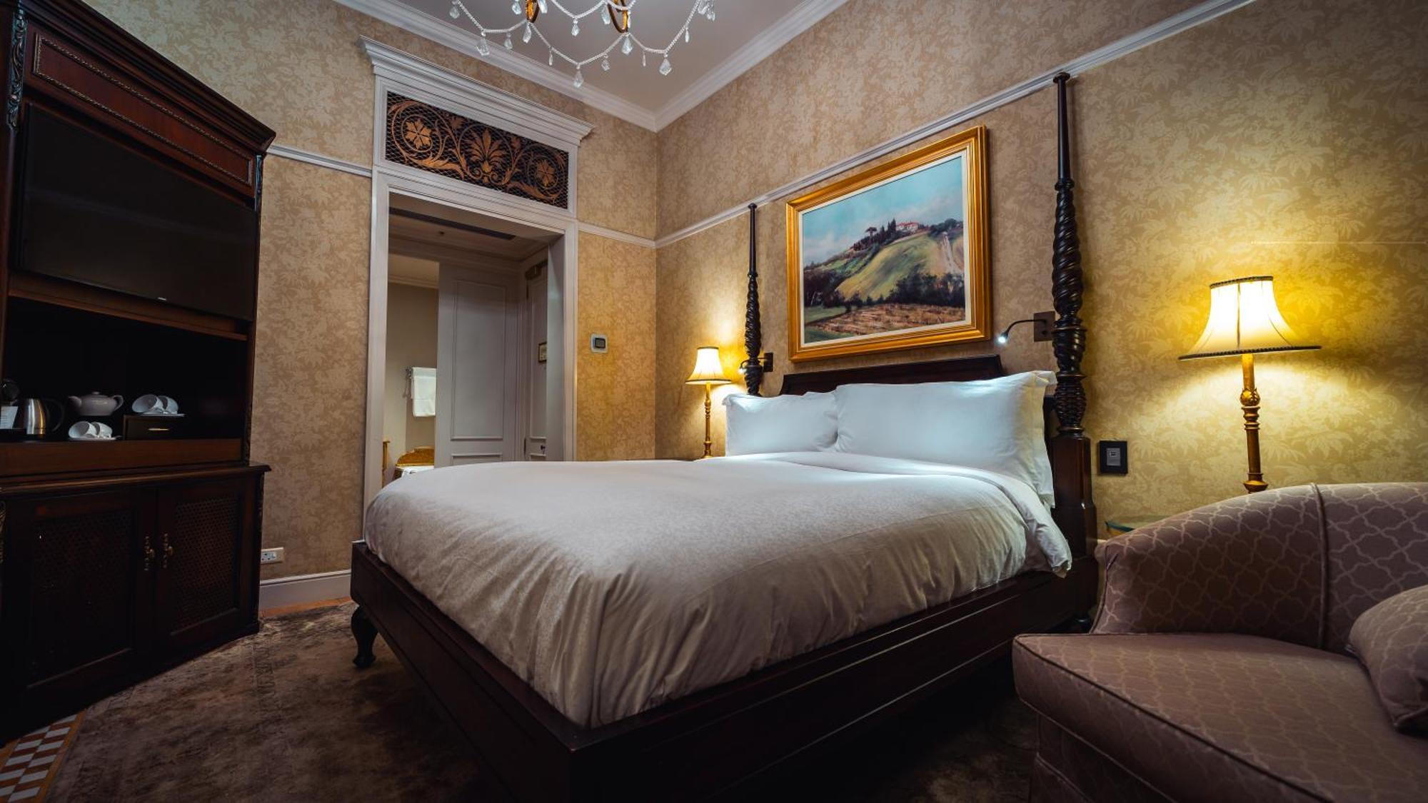 Palazzo Hotel Fourways Eksteriør billede A bedroom at the hotel