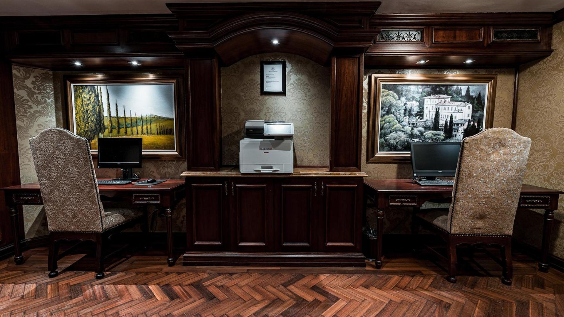 Palazzo Hotel Fourways Eksteriør billede Business Center at the White House