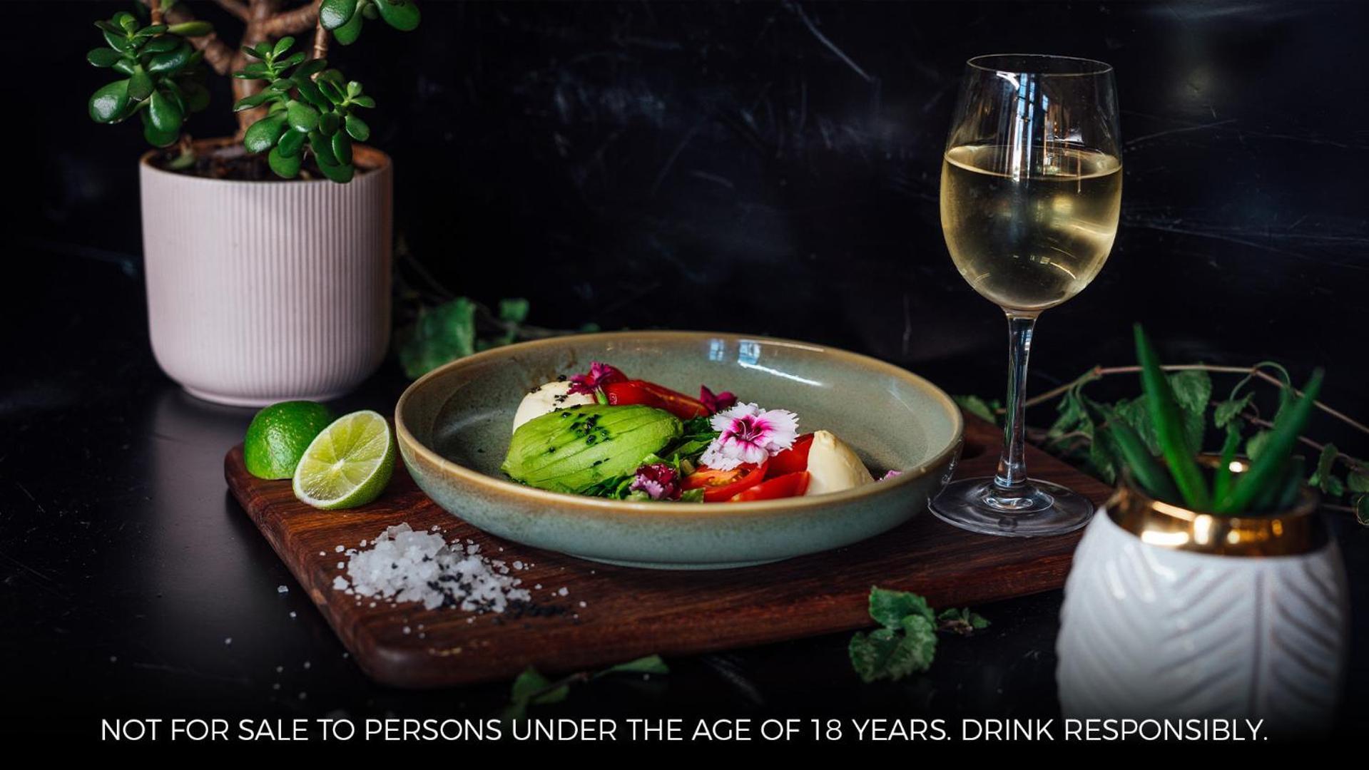 Palazzo Hotel Fourways Eksteriør billede A wine and food pairing