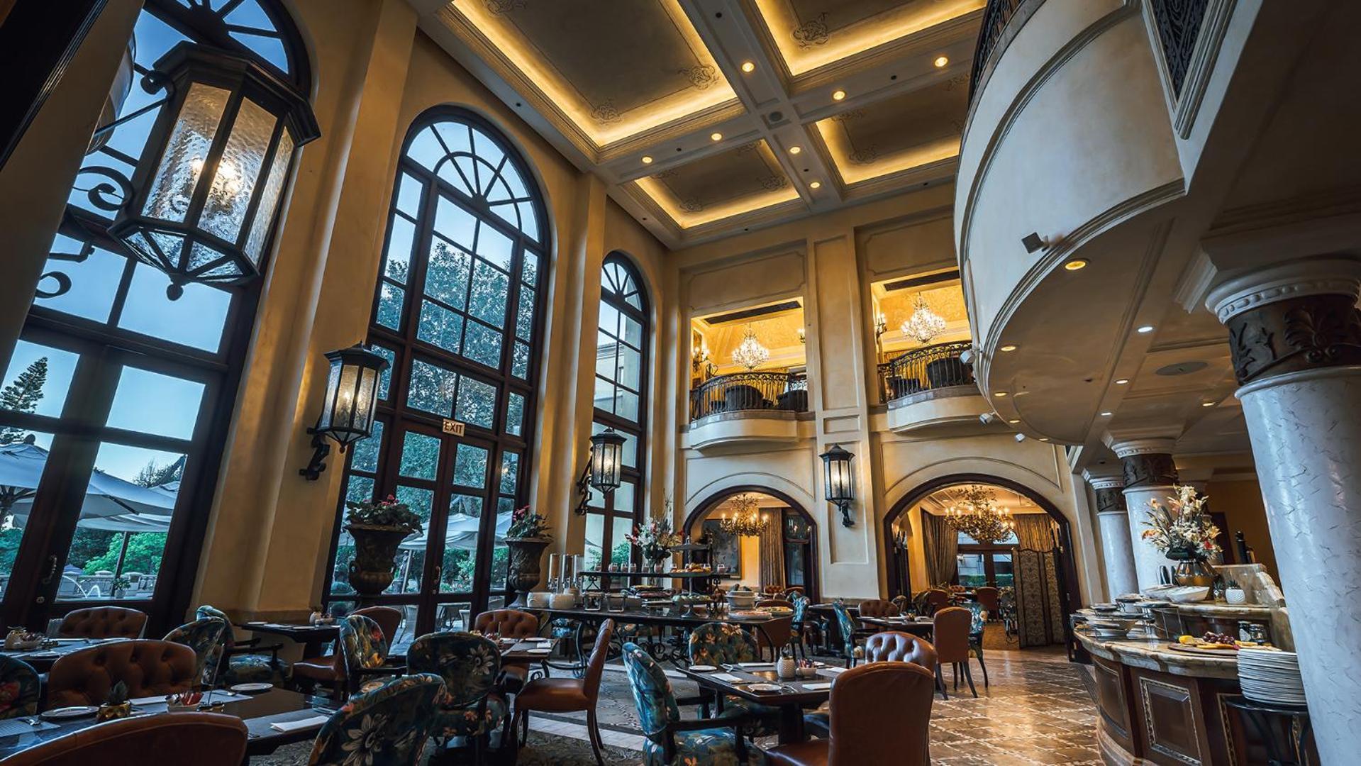 Palazzo Hotel Fourways Eksteriør billede The lobby lounge